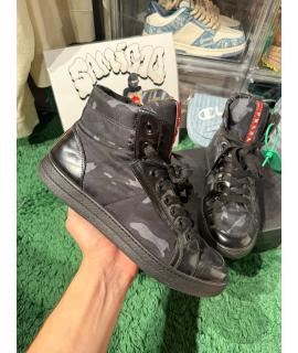 PRADA Высокие кроссовки / кеды