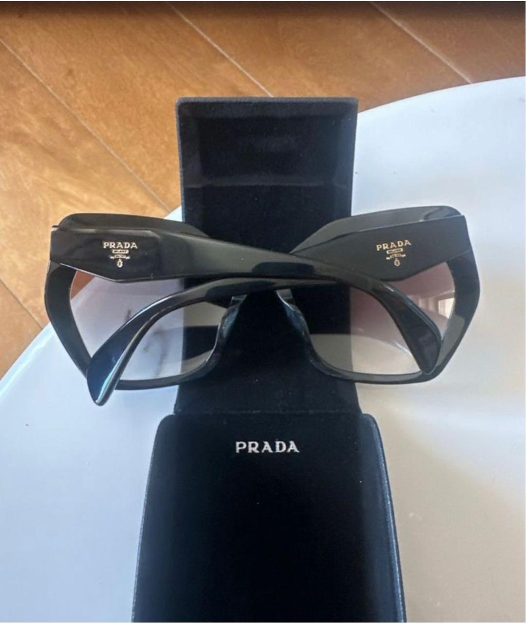 PRADA Черные пластиковые солнцезащитные очки, фото 5