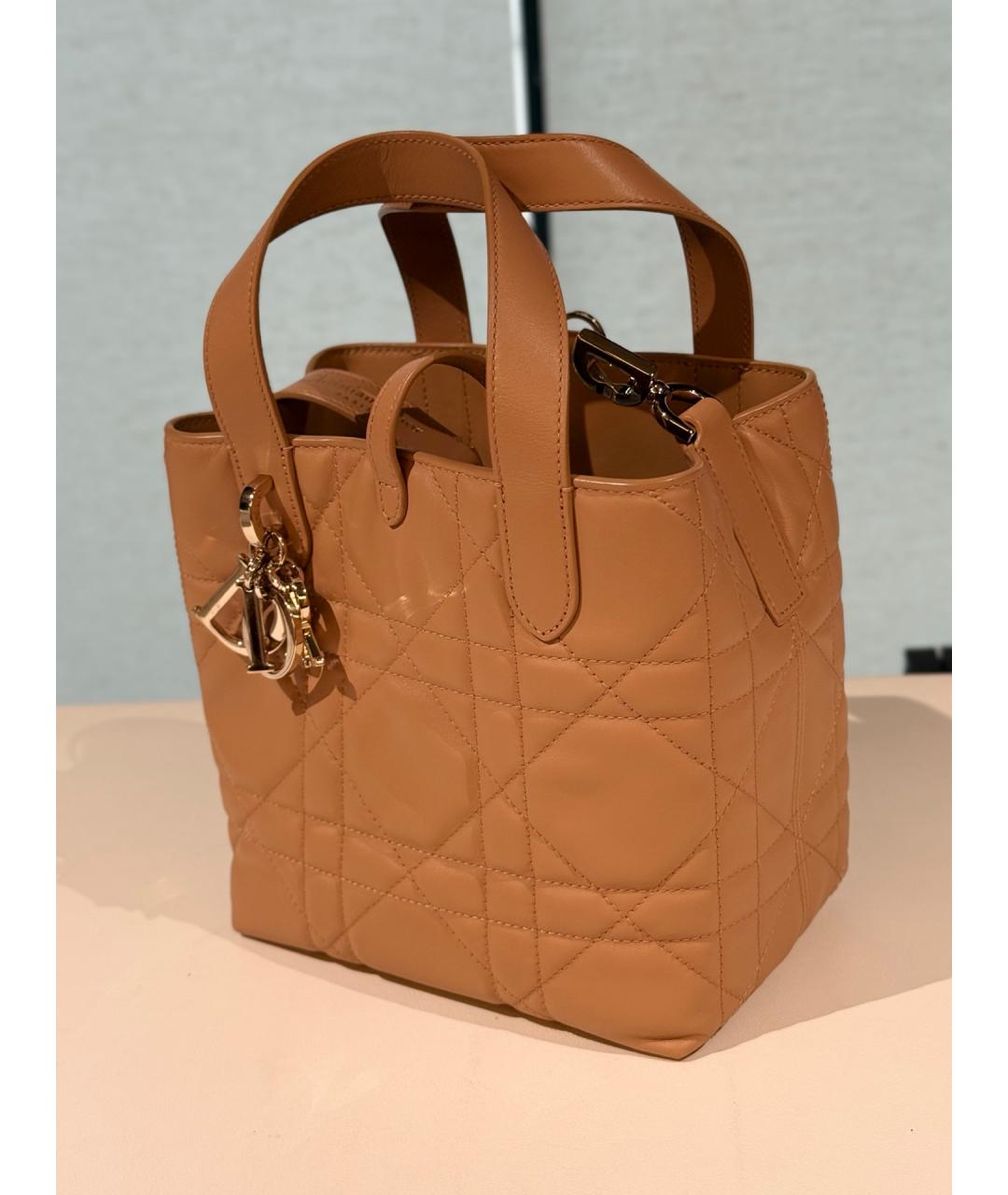 CHRISTIAN DIOR Коричневая кожаная сумка с короткими ручками, фото 3