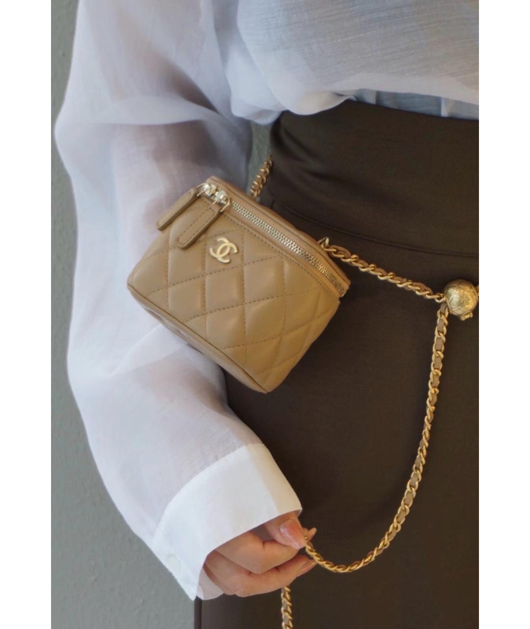 CHANEL Бежевая кожаная сумка через плечо, фото 6
