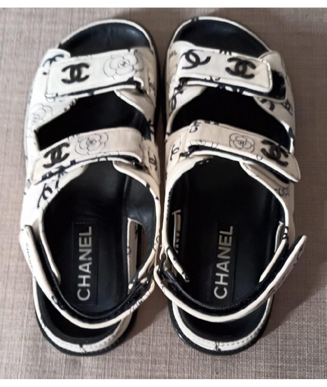CHANEL Белые кожаные сандалии, фото 4