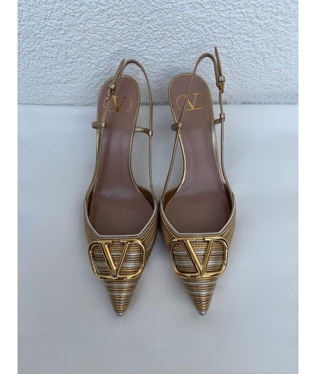 VALENTINO Золотые кожаные туфли, фото 2