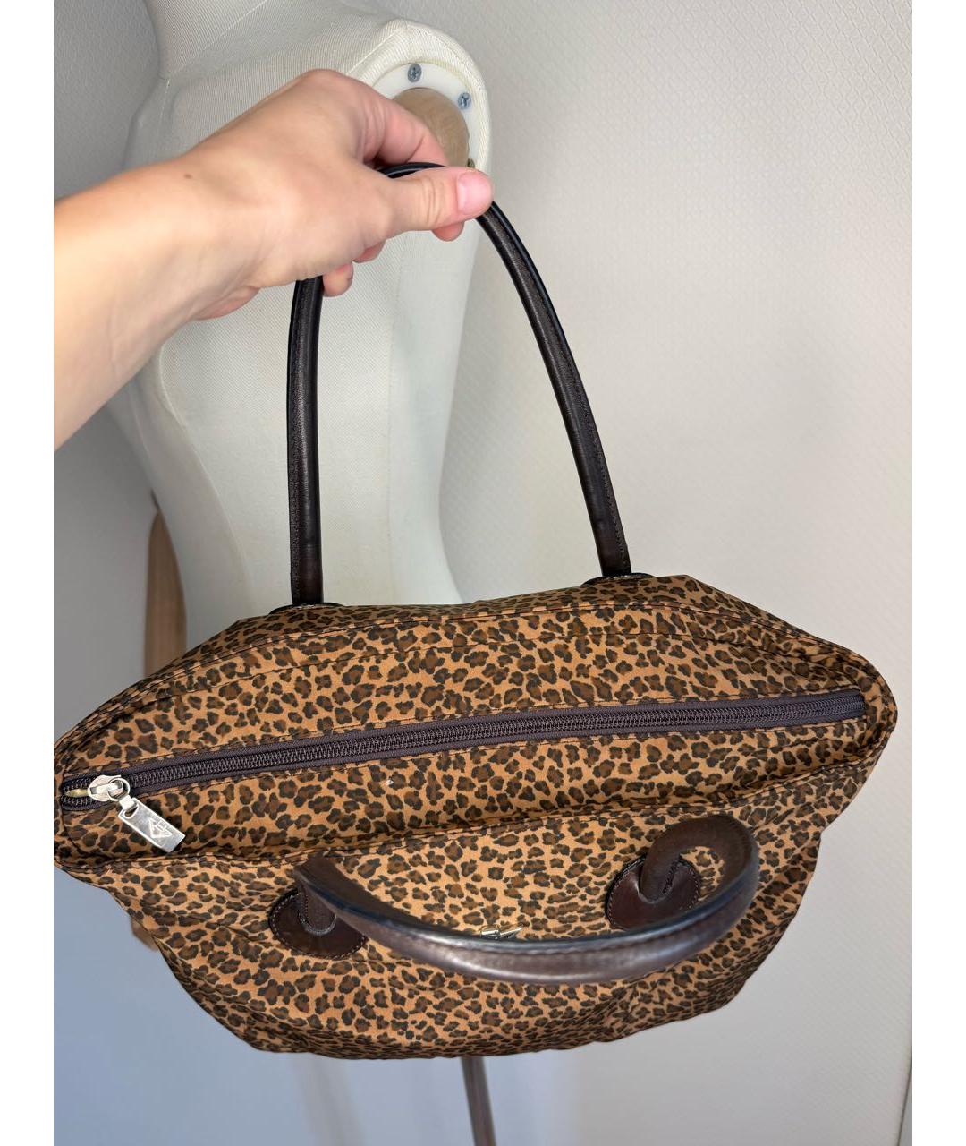 BOTTEGA VENETA Коричневая нейлоновая сумка с короткими ручками, фото 3