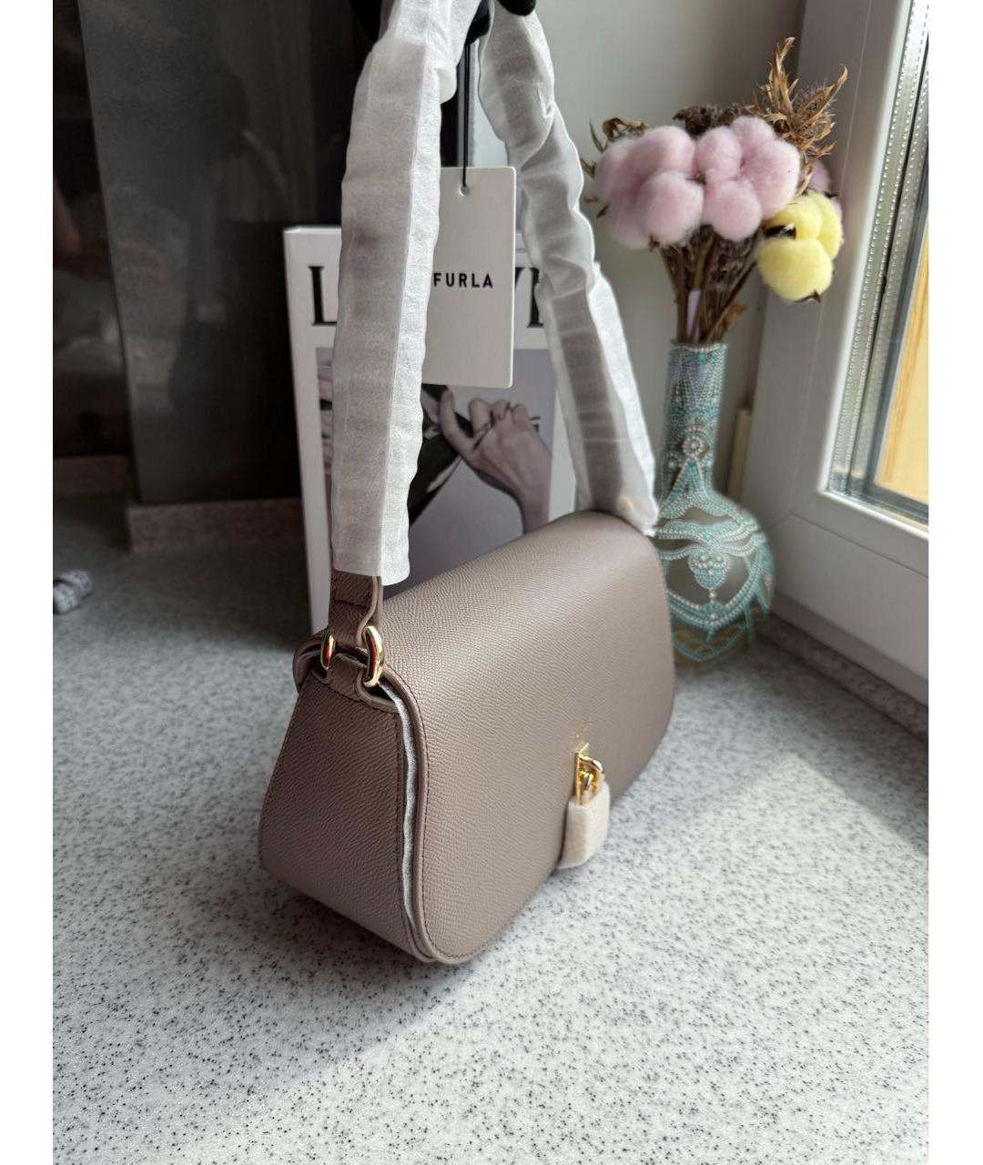 FURLA Бежевая кожаная сумка через плечо, фото 2