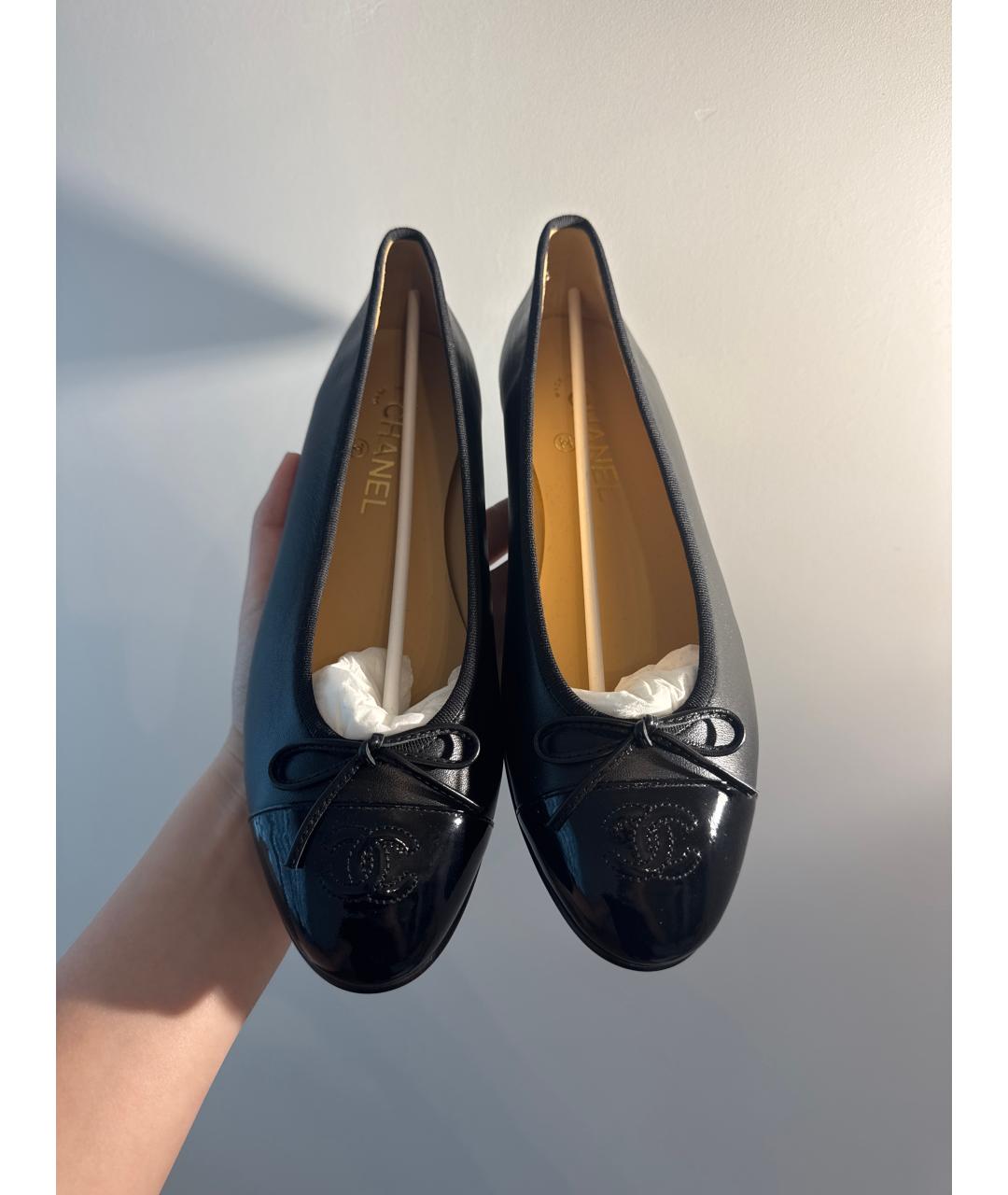 CHANEL Черные кожаные балетки, фото 3