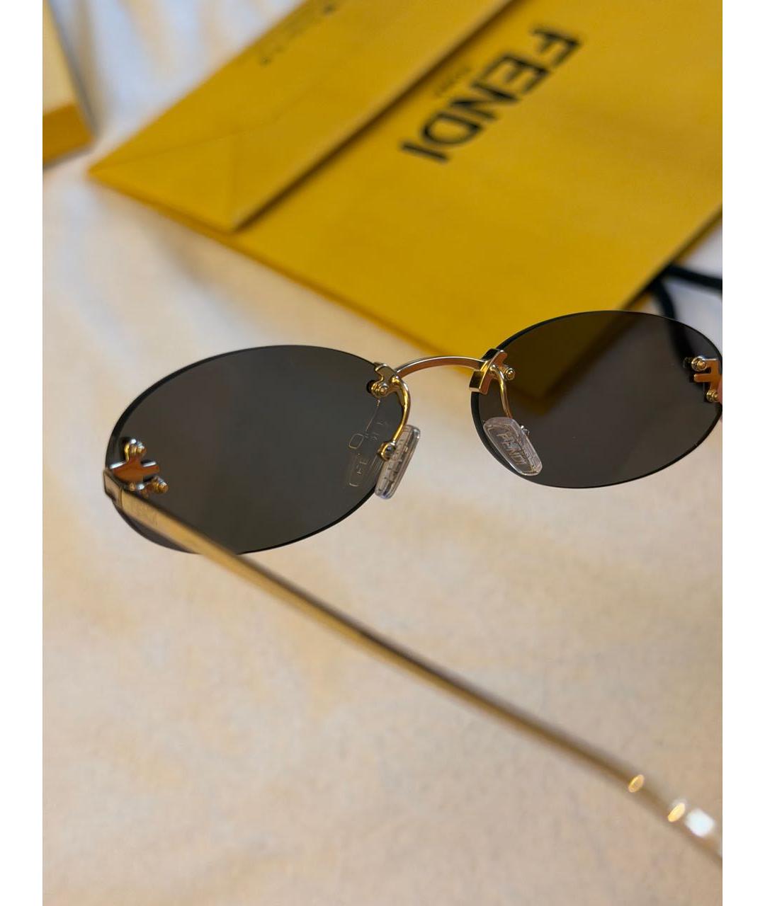 FENDI Золотые металлические солнцезащитные очки, фото 3