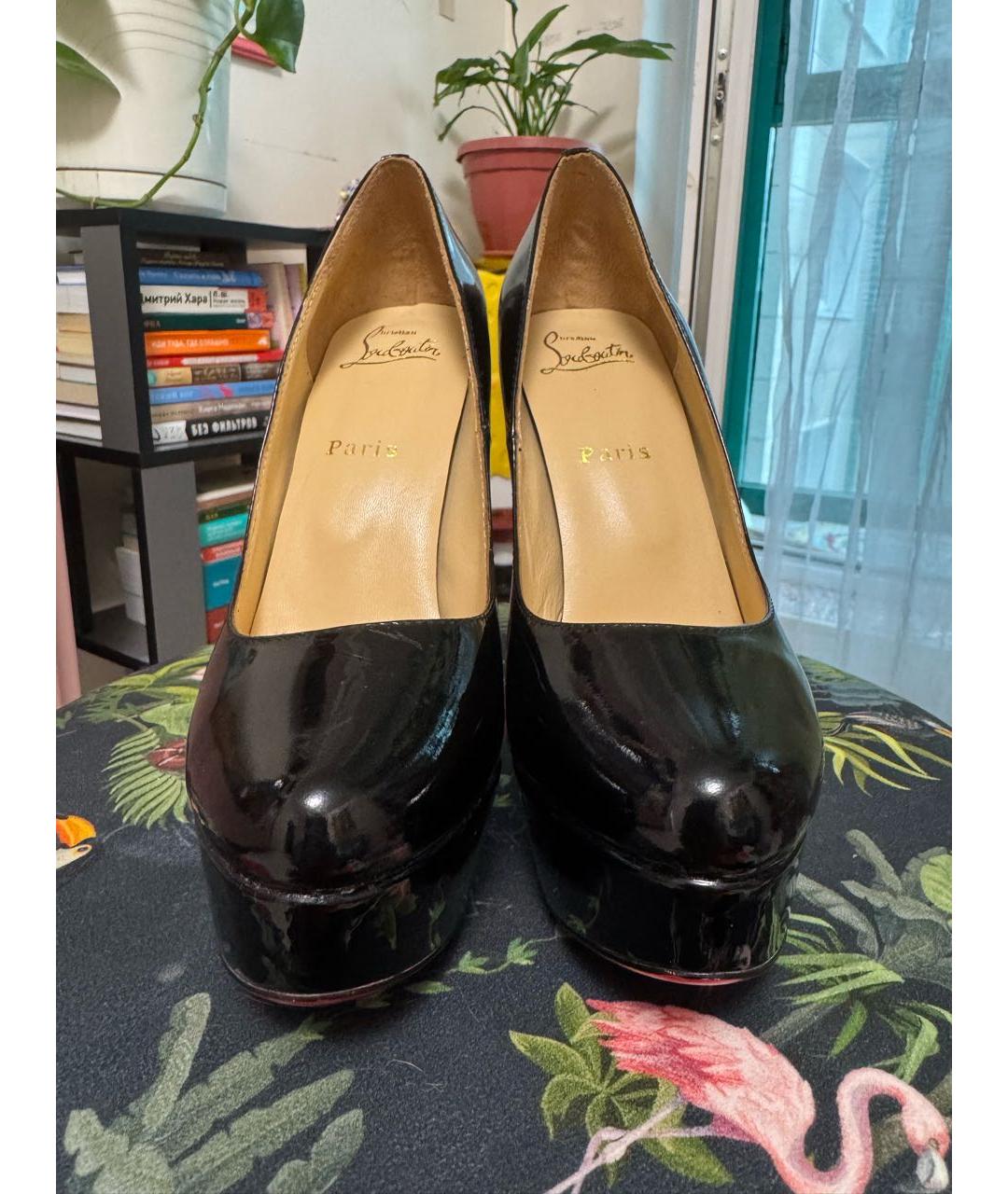 CHRISTIAN LOUBOUTIN Черные туфли из лакированной кожи, фото 2