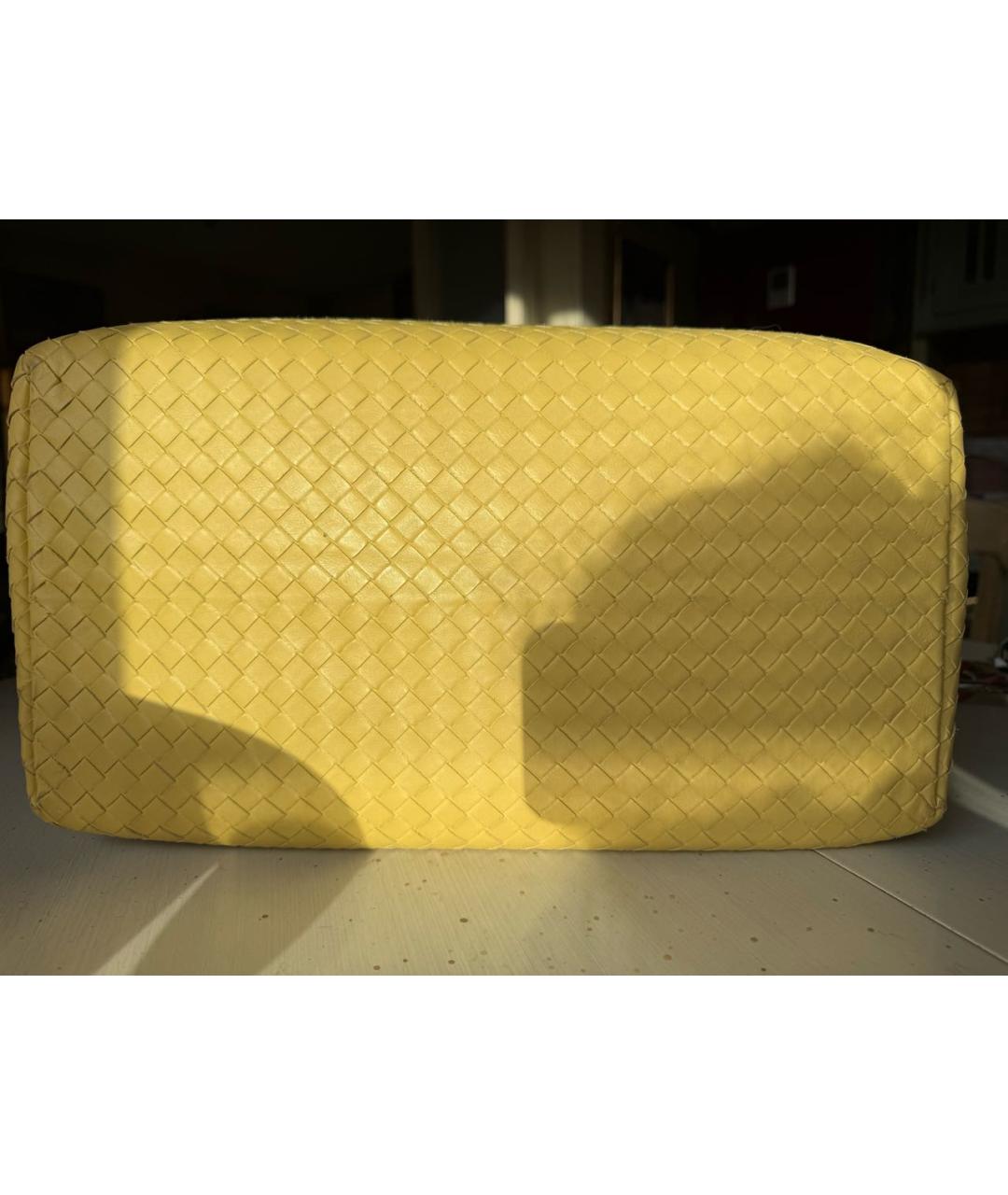 BOTTEGA VENETA Желтая кожаная сумка с короткими ручками, фото 6