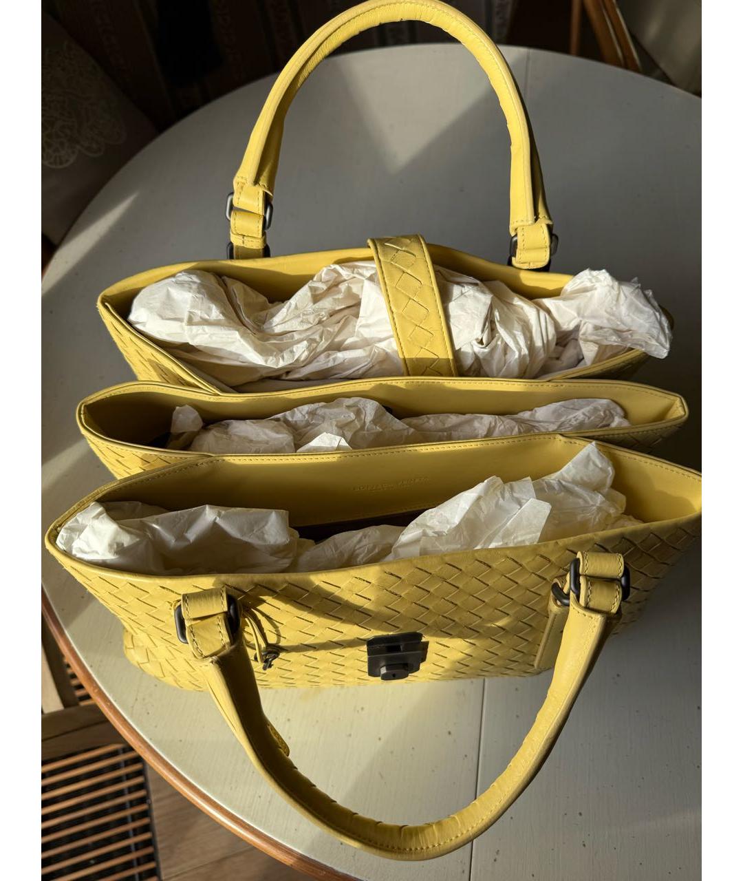 BOTTEGA VENETA Желтая кожаная сумка с короткими ручками, фото 2