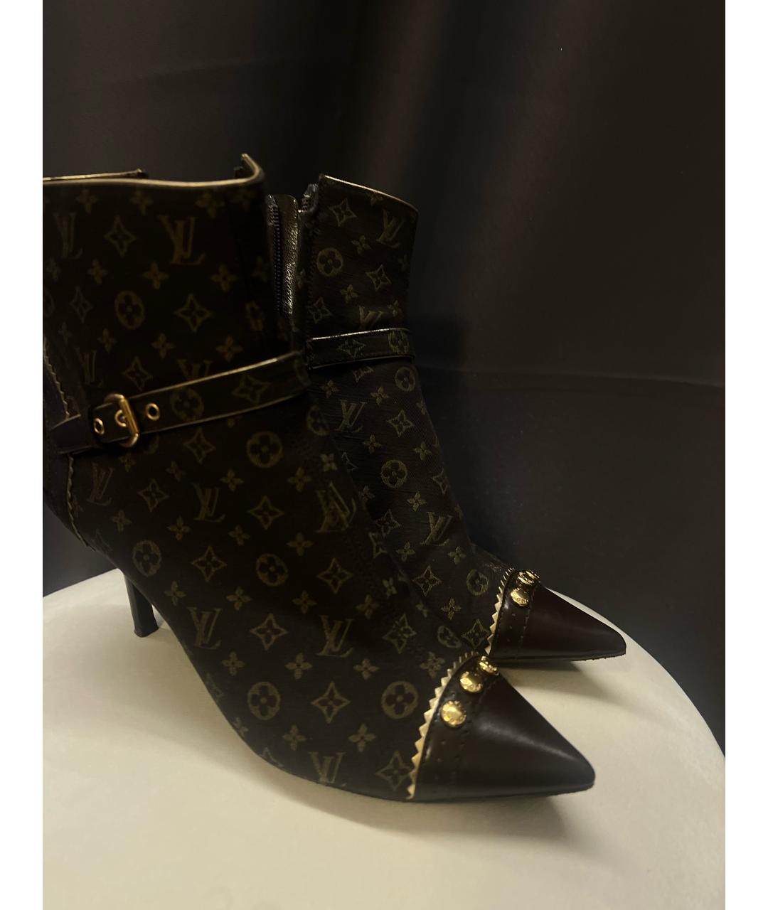LOUIS VUITTON Коричневые ботильоны, фото 2