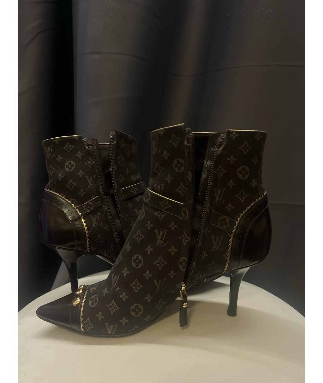 LOUIS VUITTON Коричневые ботильоны, фото 5