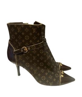 LOUIS VUITTON Ботильоны