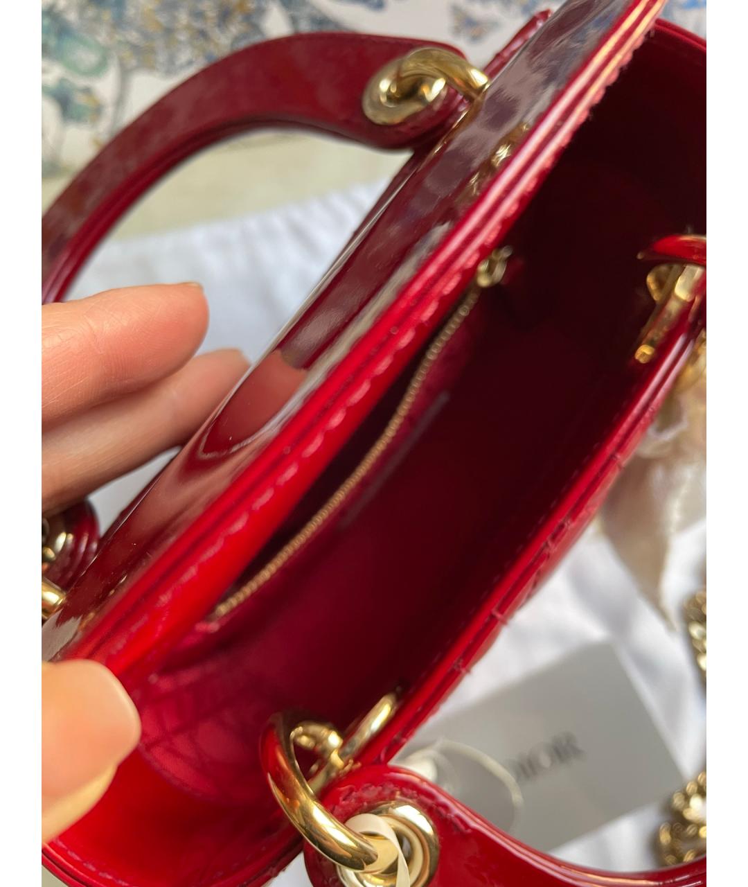CHRISTIAN DIOR Красная сумка тоут из лакированной кожи, фото 6