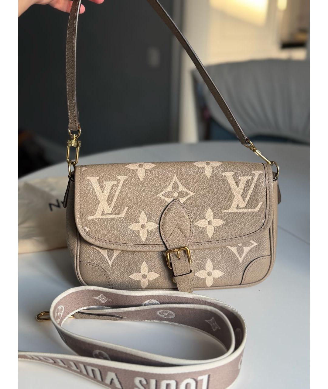 LOUIS VUITTON Бежевая кожаная сумка с короткими ручками, фото 5