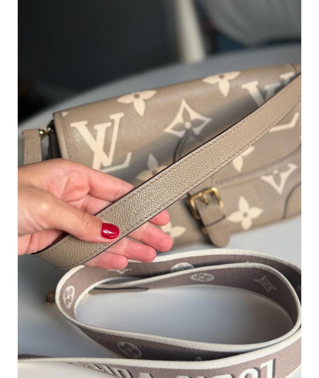 LOUIS VUITTON Бежевая кожаная сумка с короткими ручками, фото 2