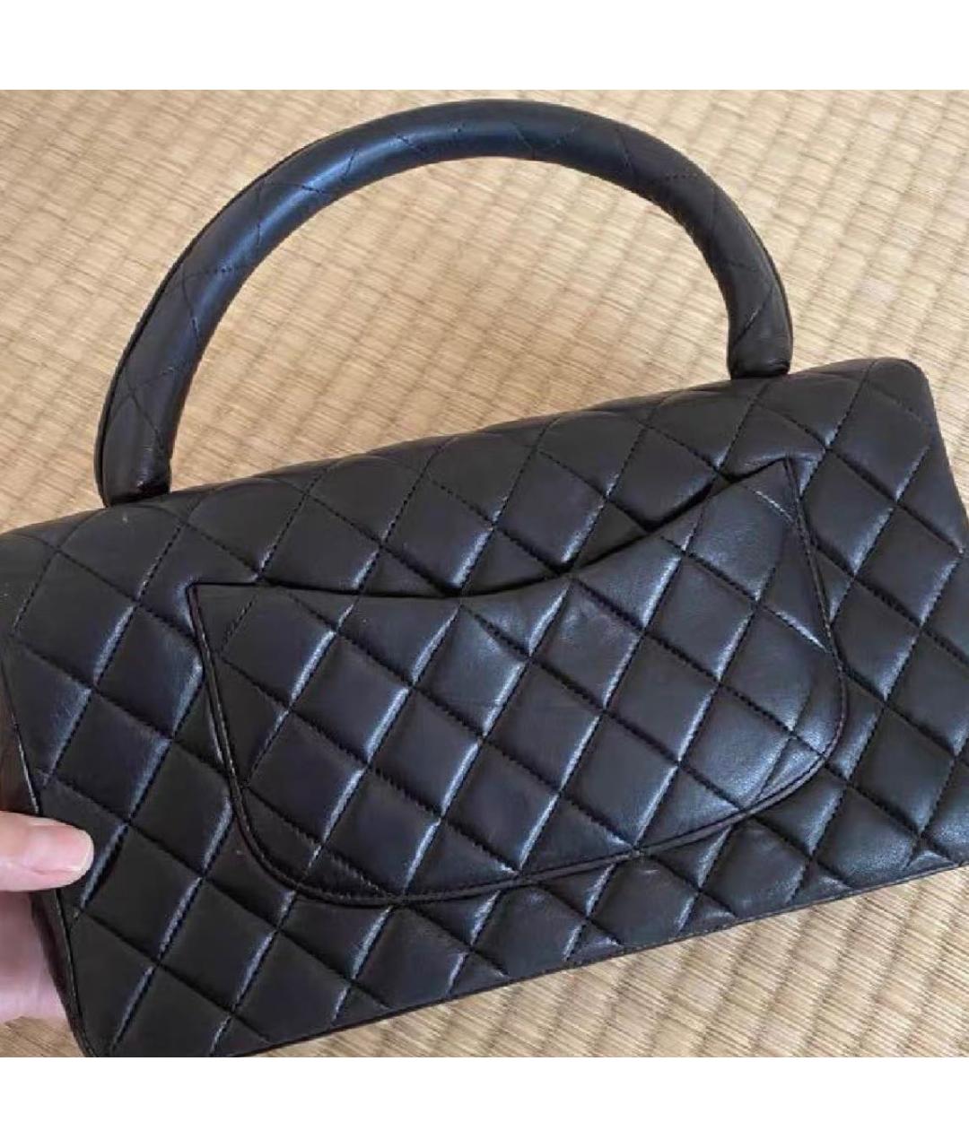 CHANEL Черная кожаная сумка с короткими ручками, фото 3