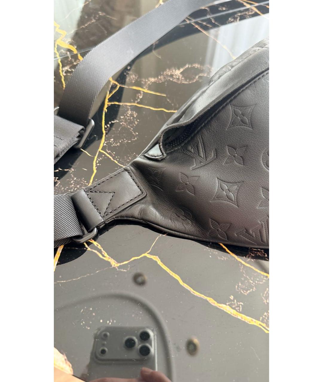 LOUIS VUITTON Черная кожаная поясная сумка, фото 4