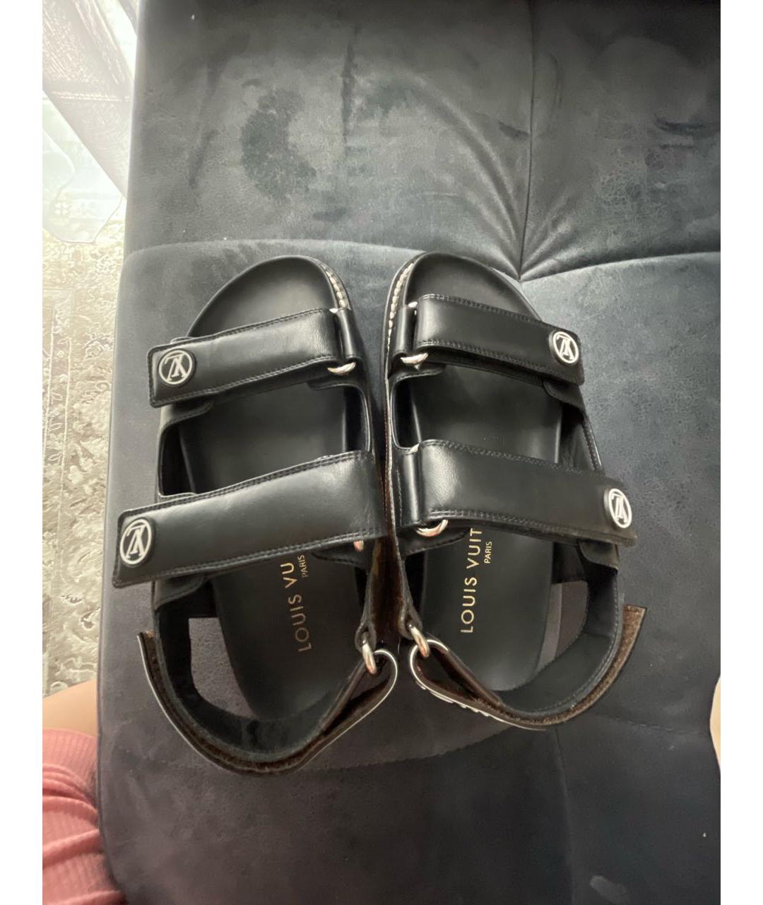 LOUIS VUITTON Черные кожаные сандалии, фото 3