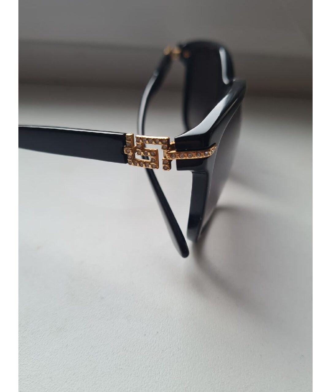 VERSACE Черные пластиковые солнцезащитные очки, фото 3
