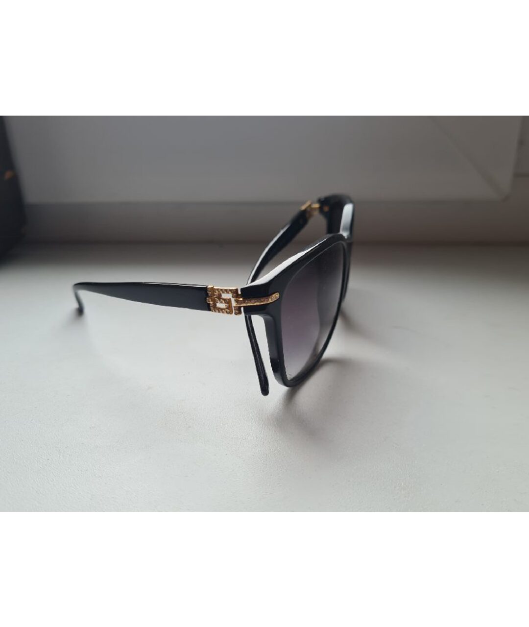 VERSACE Черные пластиковые солнцезащитные очки, фото 2