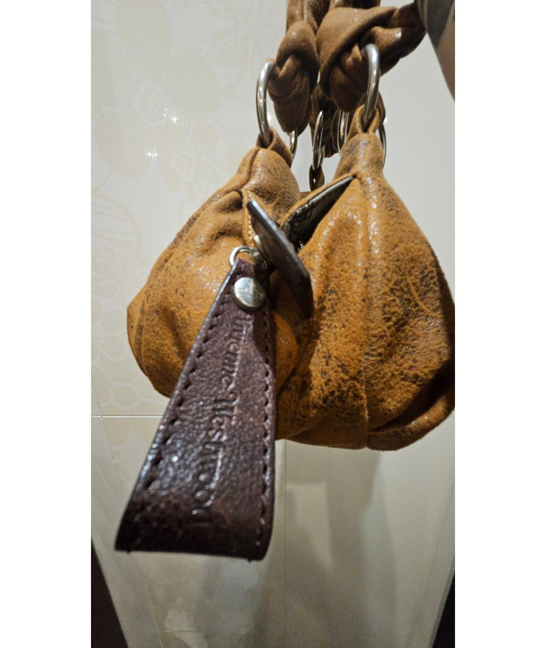 VIVIENNE WESTWOOD Коричневая кожаная сумка с короткими ручками, фото 2