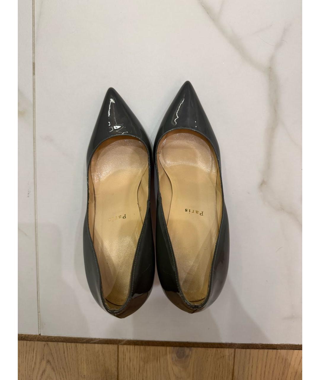 CHRISTIAN LOUBOUTIN Антрацитовые туфли из лакированной кожи, фото 3