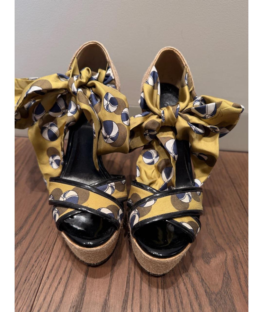 GUCCI Желтые текстильные босоножки, фото 2