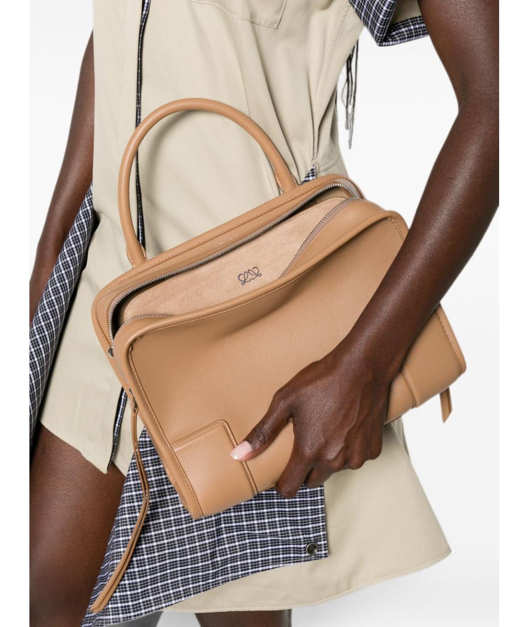 LOEWE Коричневая кожаная сумка через плечо, фото 2