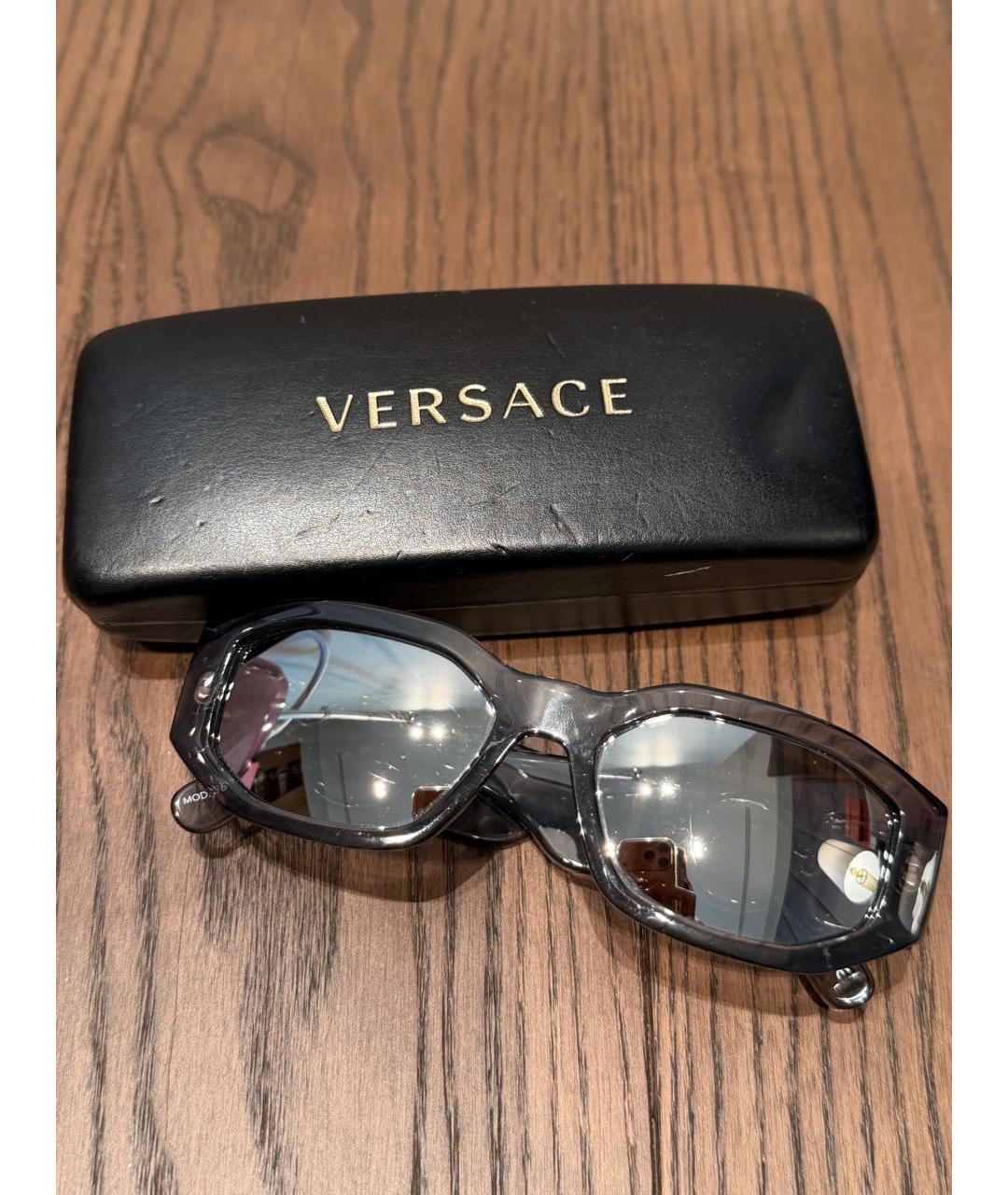 VERSACE Серые пластиковые солнцезащитные очки, фото 5