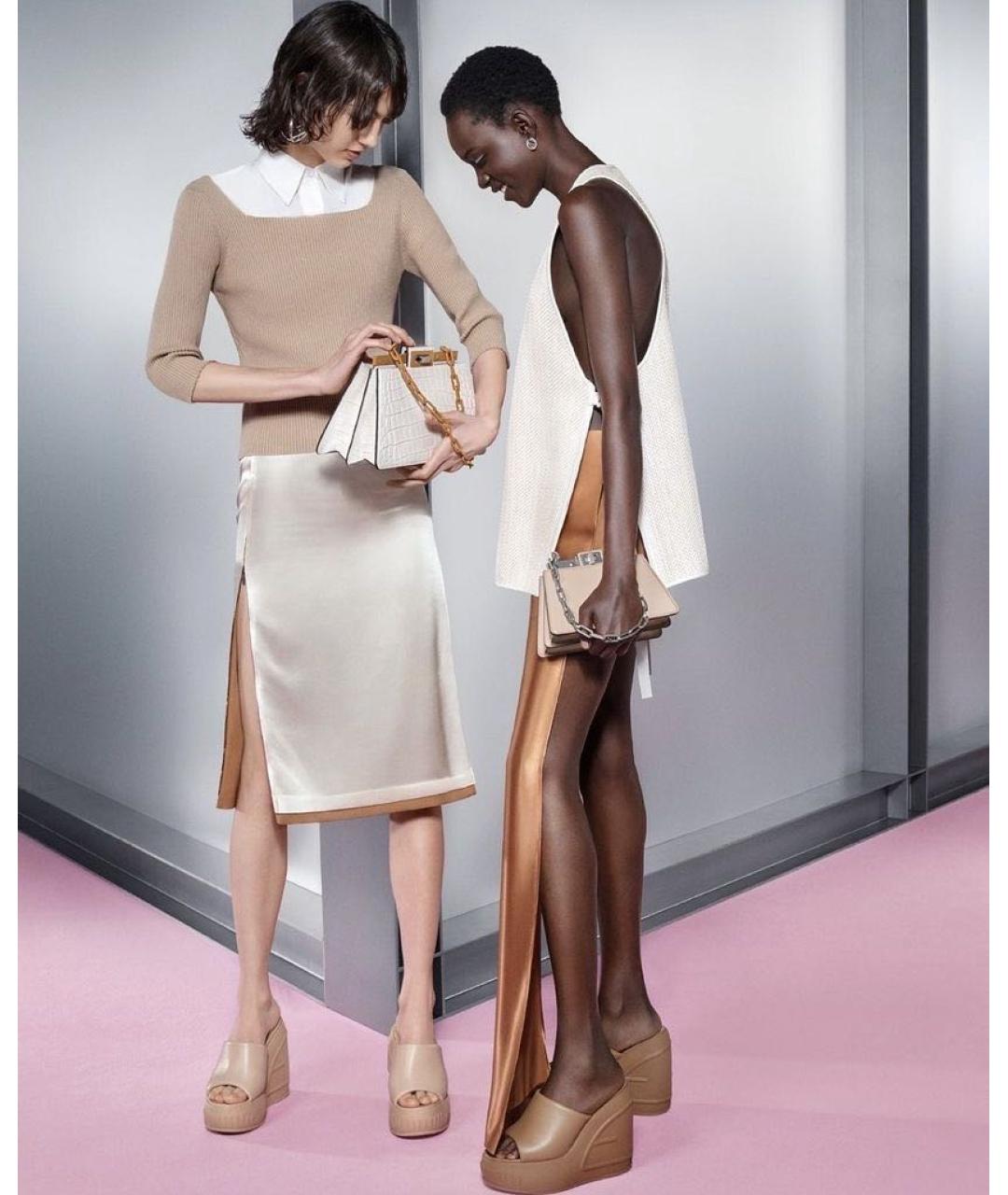 FENDI Бежевые кожаные сабо, фото 2