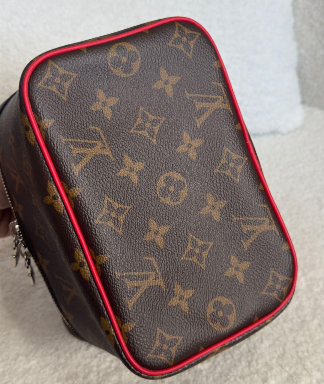 LOUIS VUITTON Коричневая канва косметичка, фото 4