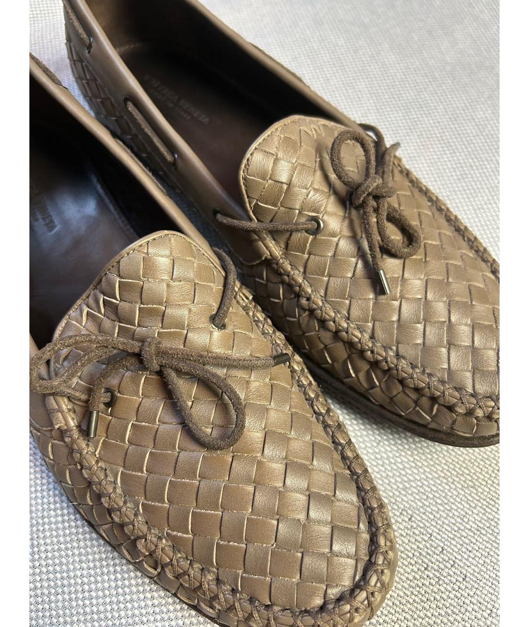 BOTTEGA VENETA Бежевые кожаные лоферы, фото 3