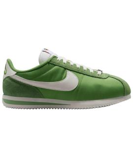 NIKE Кроссовки