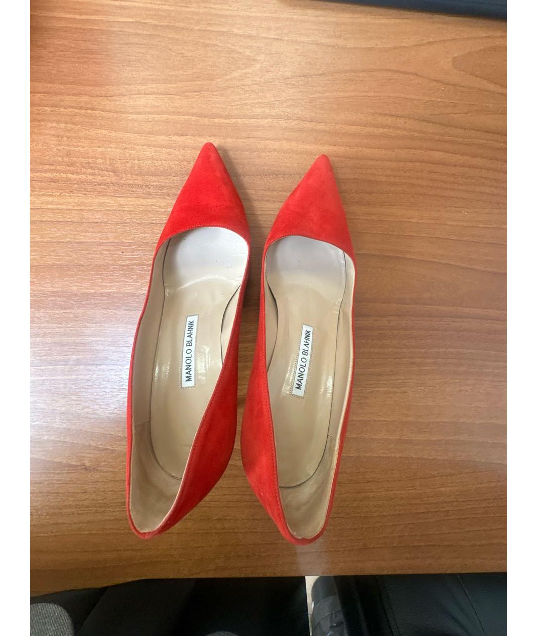 MANOLO BLAHNIK Красные замшевые туфли, фото 3