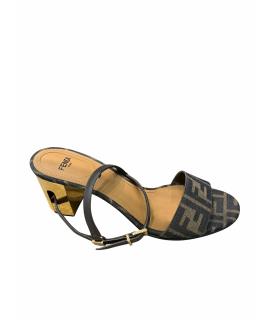 FENDI Босоножки