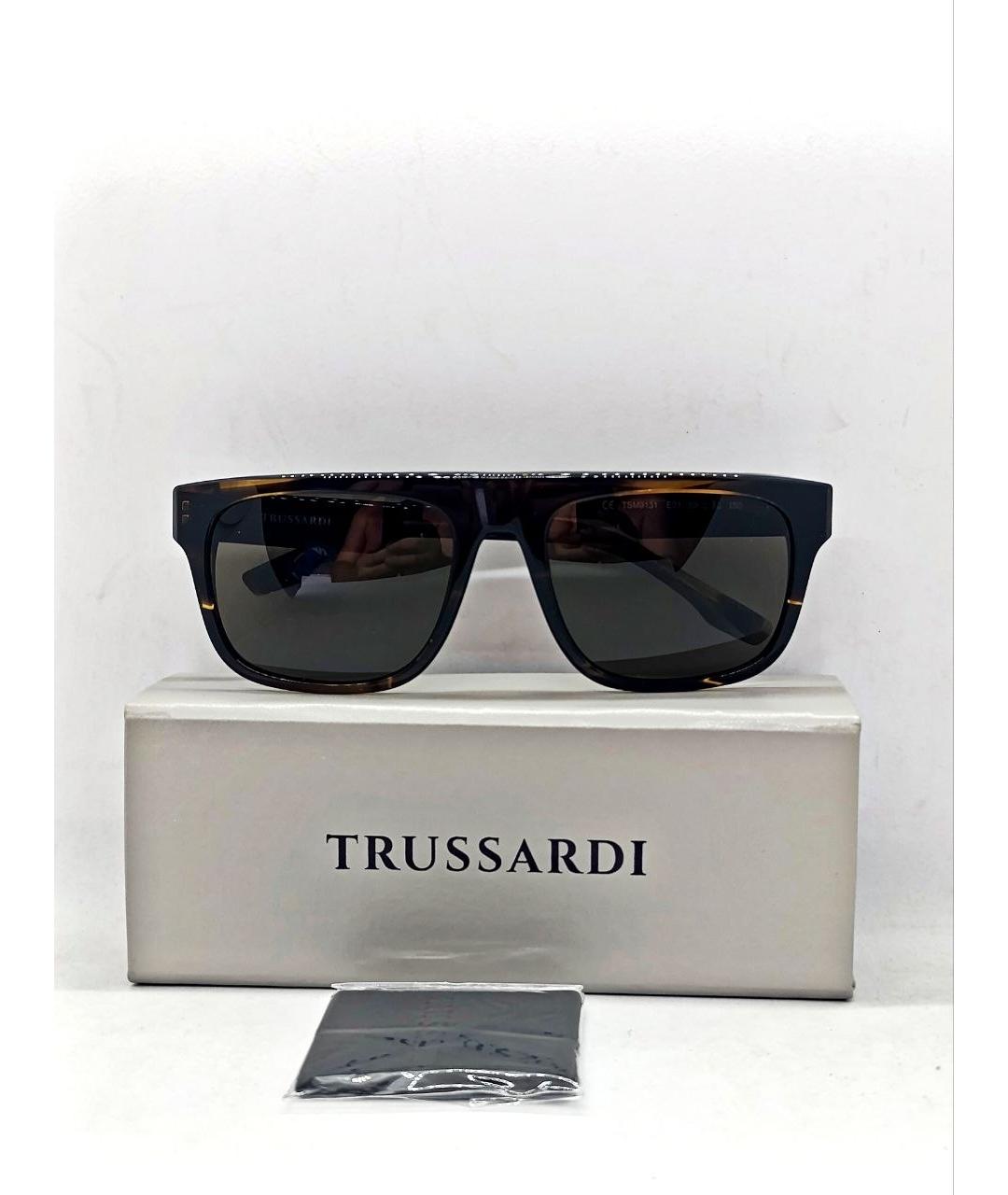 TRUSSARDI Коричневые пластиковые солнцезащитные очки, фото 2