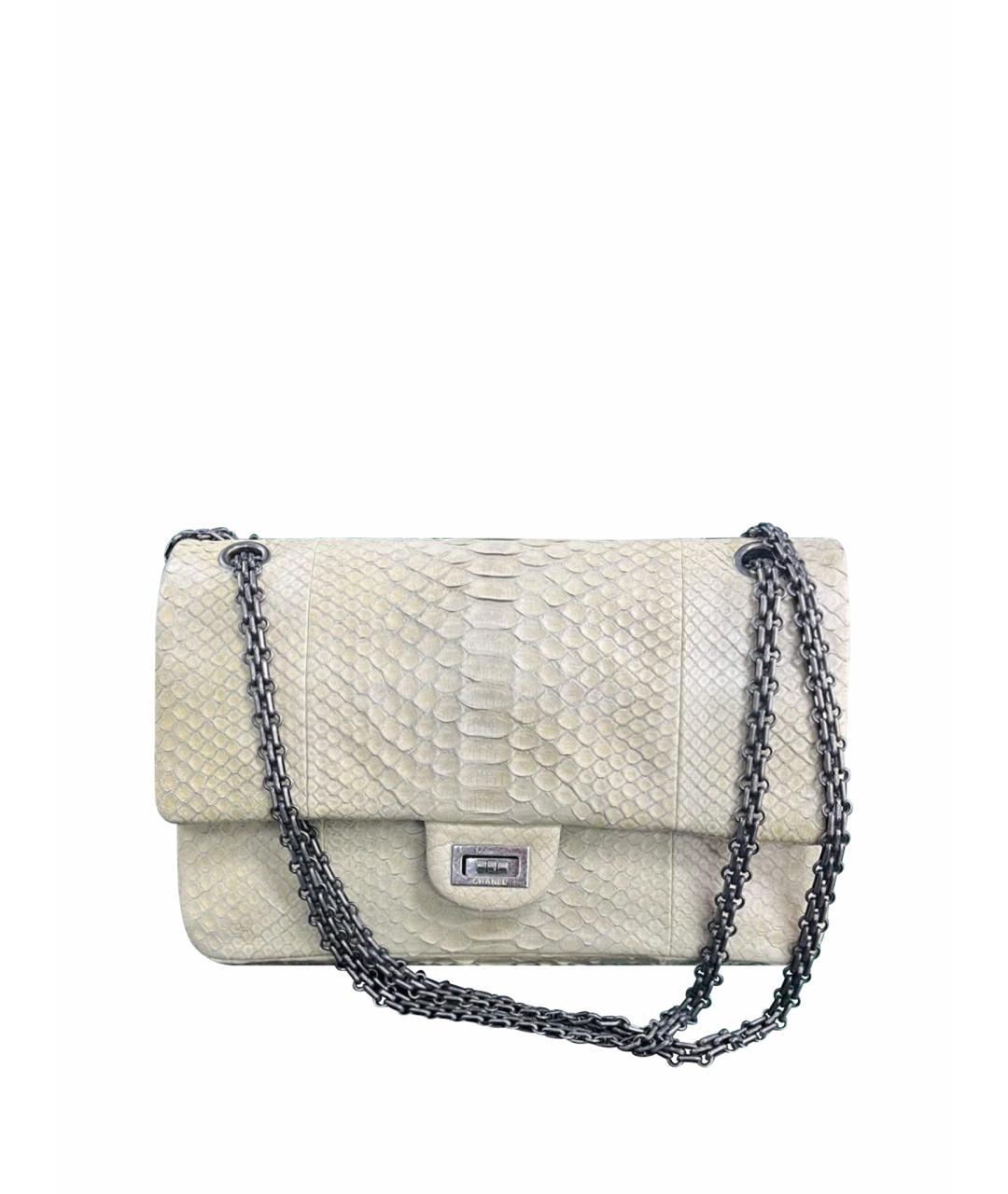 CHANEL Бежевая сумка через плечо из экзотической кожи, фото 1