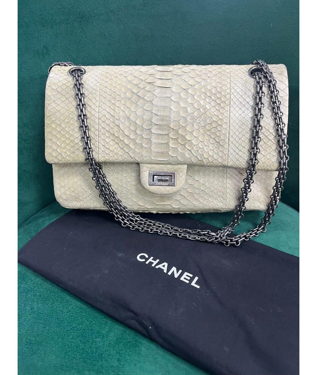 CHANEL Бежевая сумка через плечо из экзотической кожи, фото 9