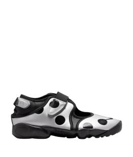 NIKE Кроссовки