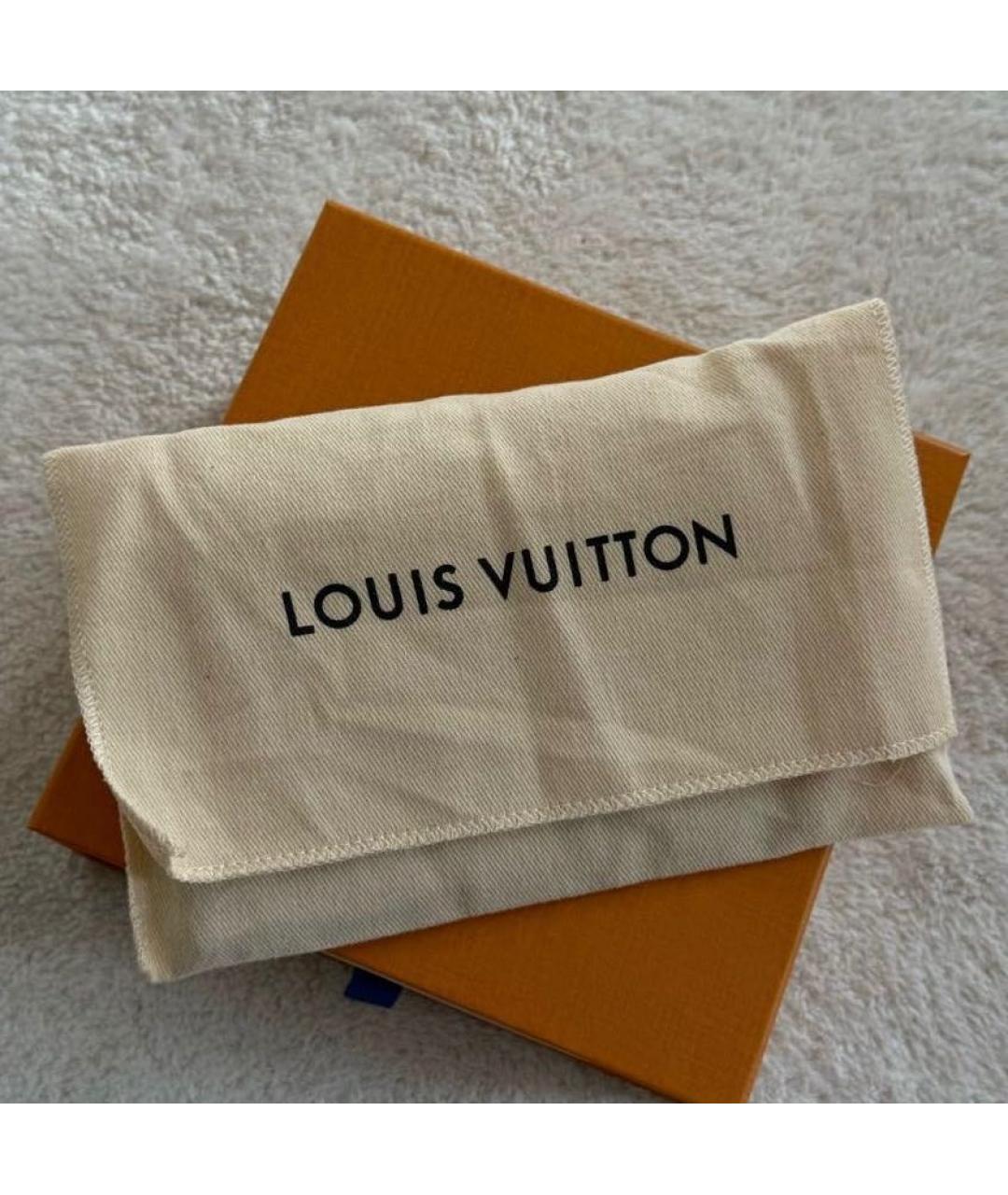 LOUIS VUITTON Зеленый кардхолдер, фото 6