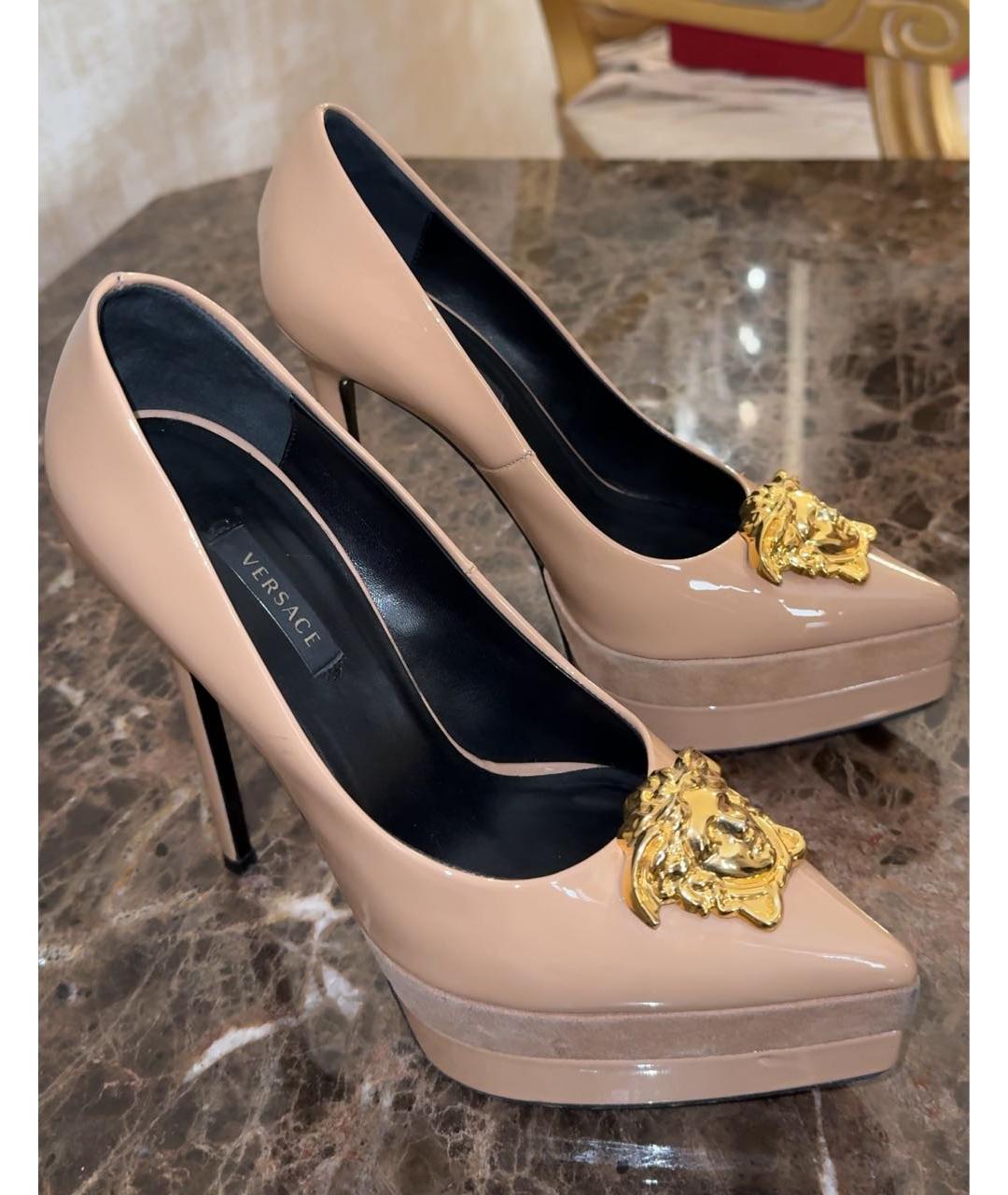 VERSACE Бежевые туфли, фото 4