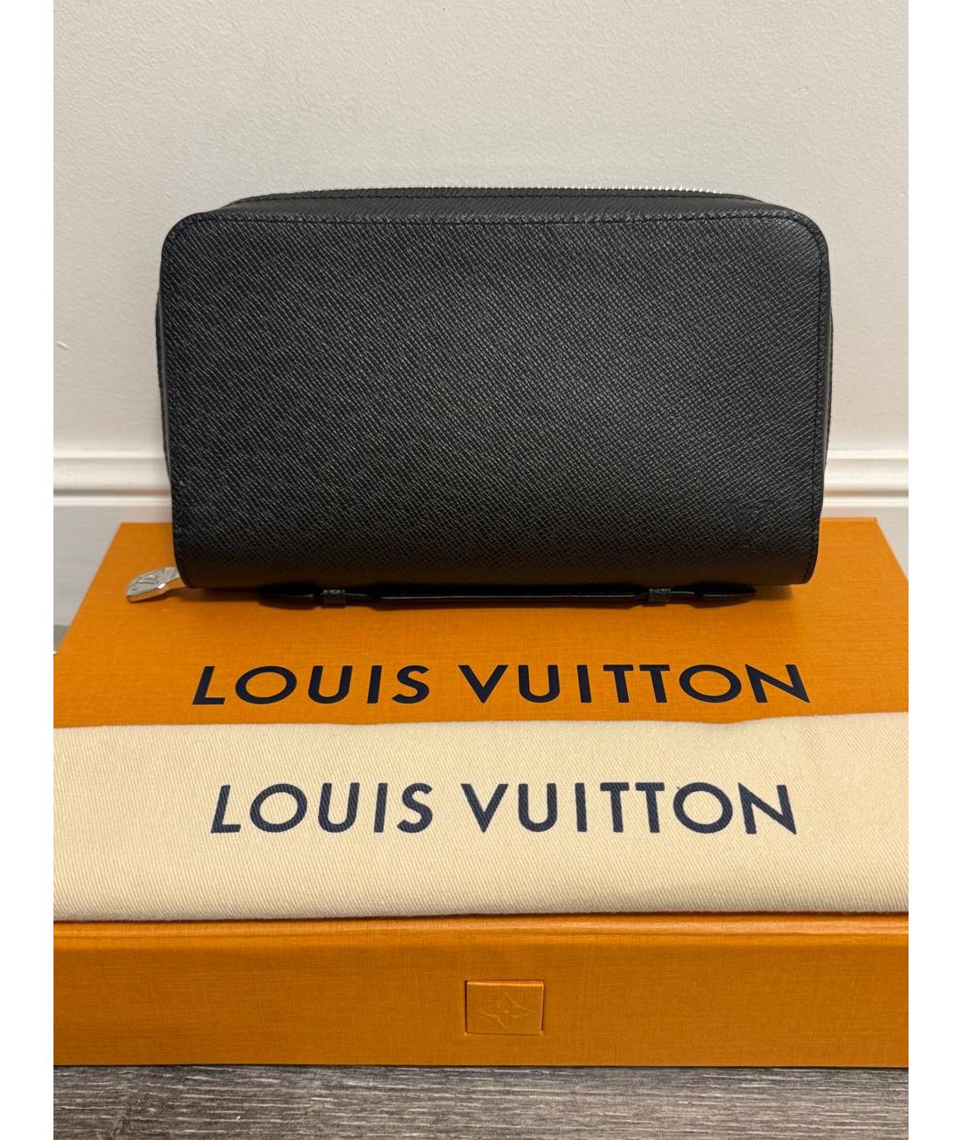 LOUIS VUITTON Черный кожаный кошелек, фото 8