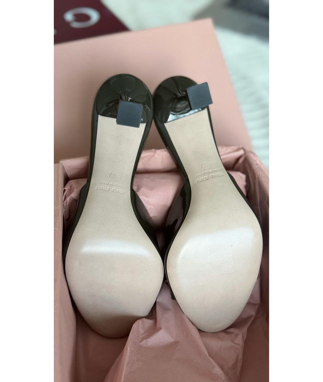 MIU MIU Хаки босоножки из лакированной кожи, фото 4