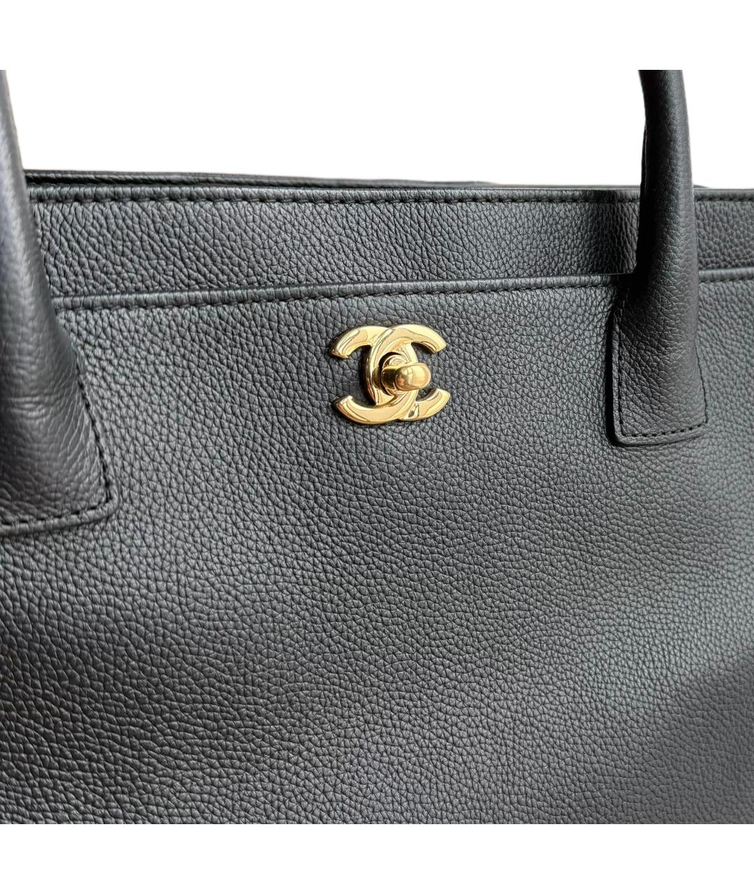 CHANEL Черная кожаная сумка тоут, фото 6