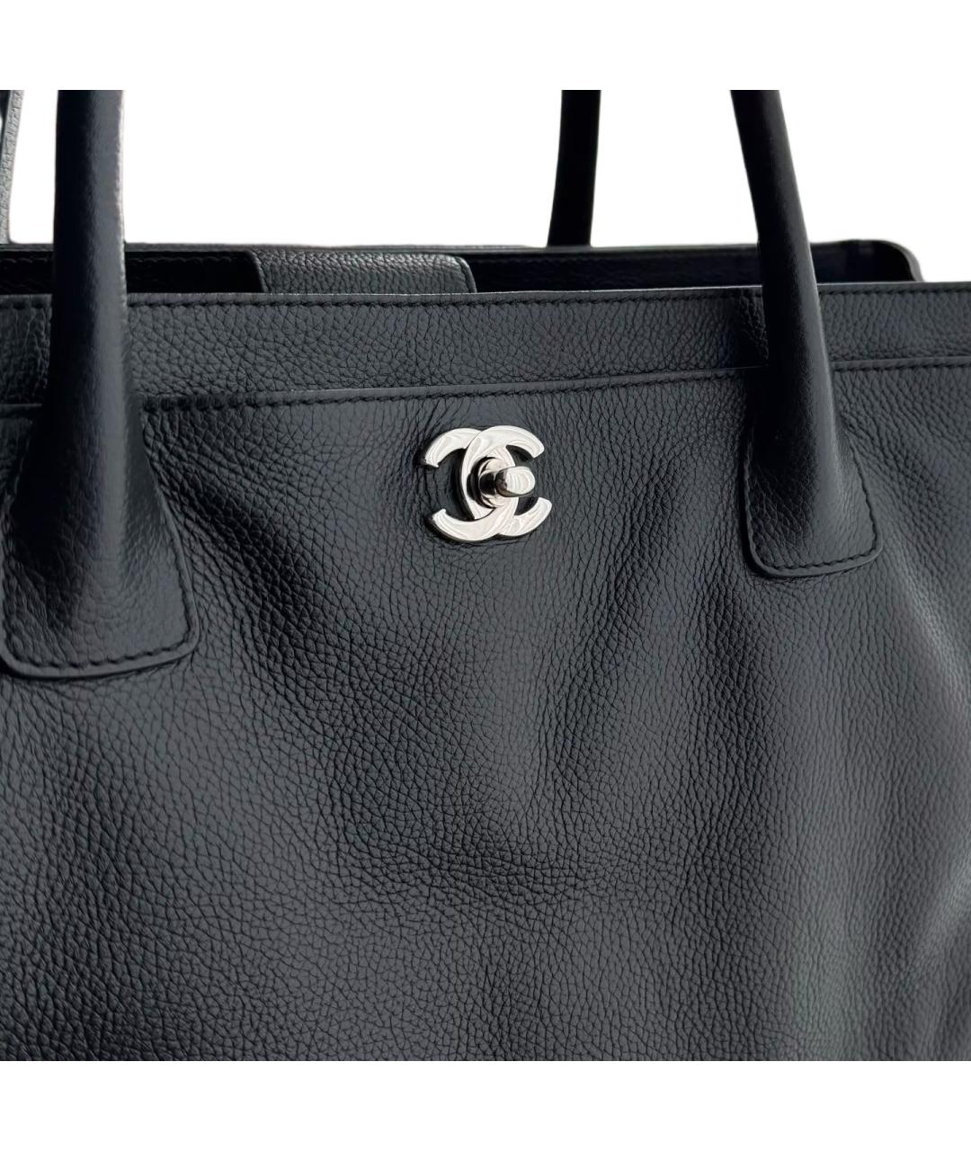 CHANEL Черная кожаная сумка через плечо, фото 4