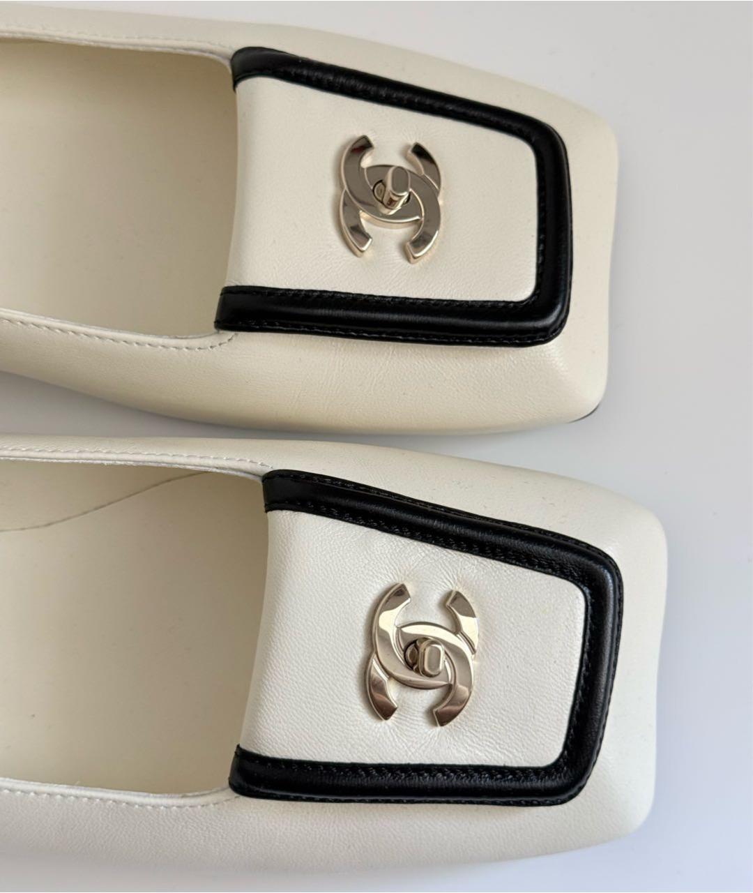 CHANEL Белые кожаные лодочки на низком каблуке, фото 4