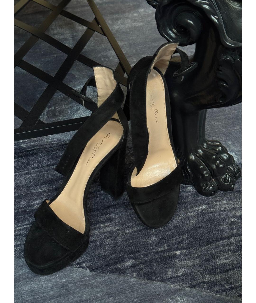 GIANVITO ROSSI Черные бархатные туфли, фото 5