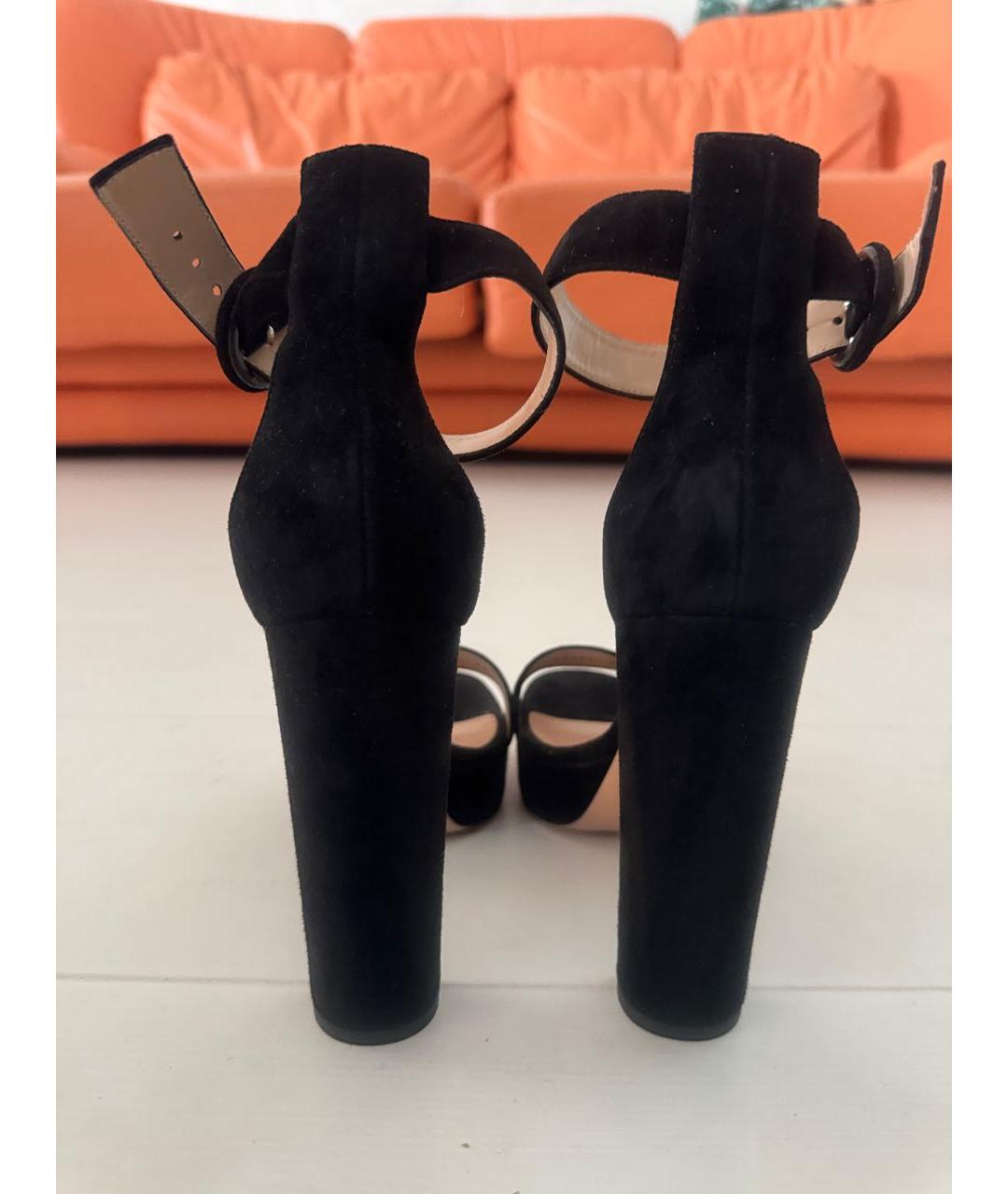 GIANVITO ROSSI Черные бархатные туфли, фото 4