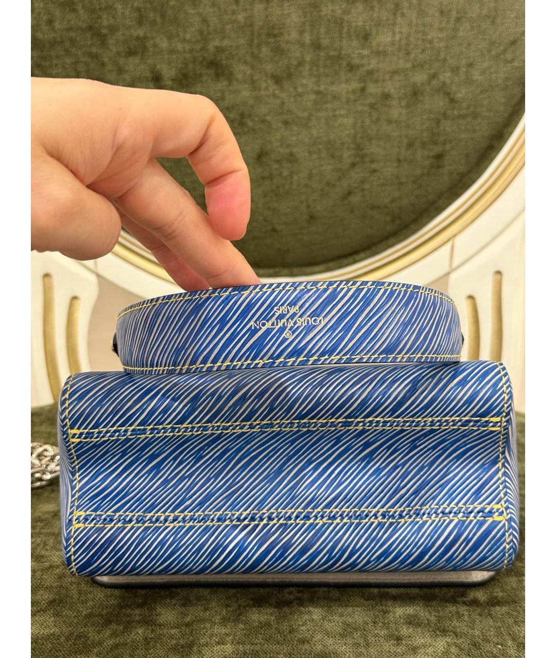 LOUIS VUITTON Голубая кожаная сумка через плечо, фото 4