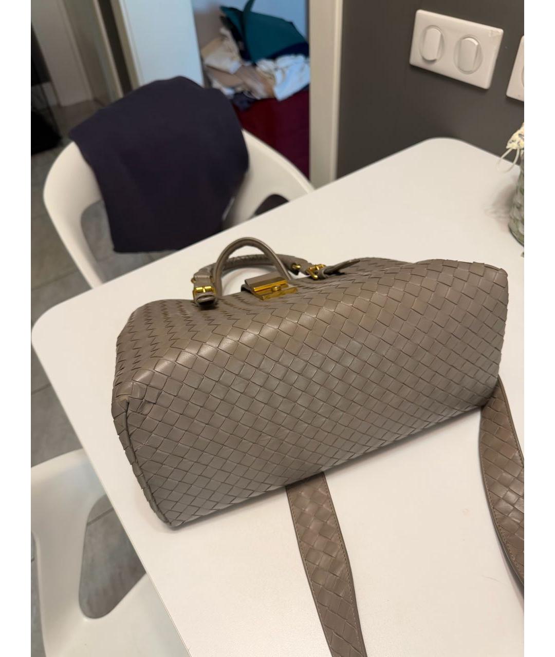 BOTTEGA VENETA Бежевая кожаная сумка с короткими ручками, фото 4